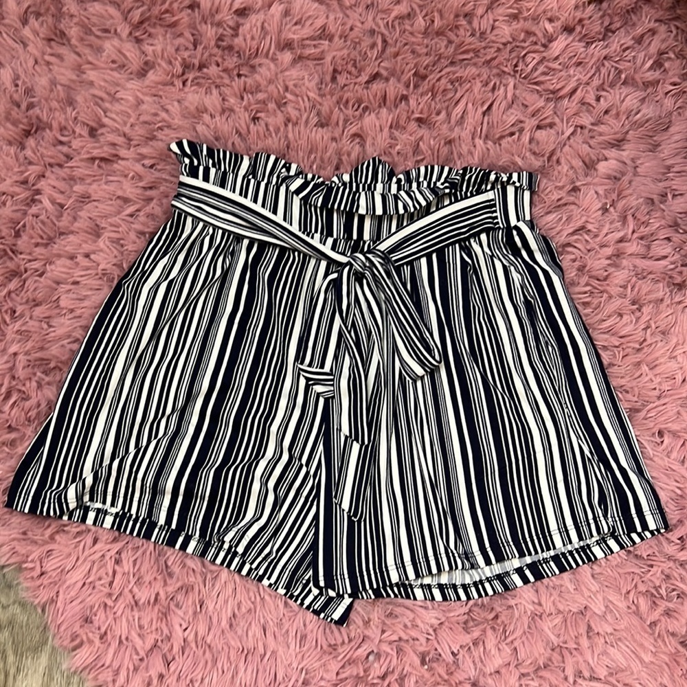 Stripe Paper Bag Stretch Shorts